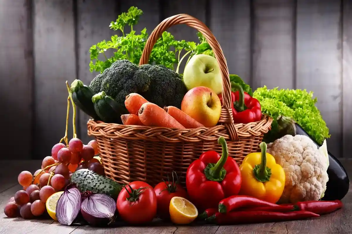 Овощефруктовая диета имеет спорную полезность. Фото: Monticello / Shutterstock.com