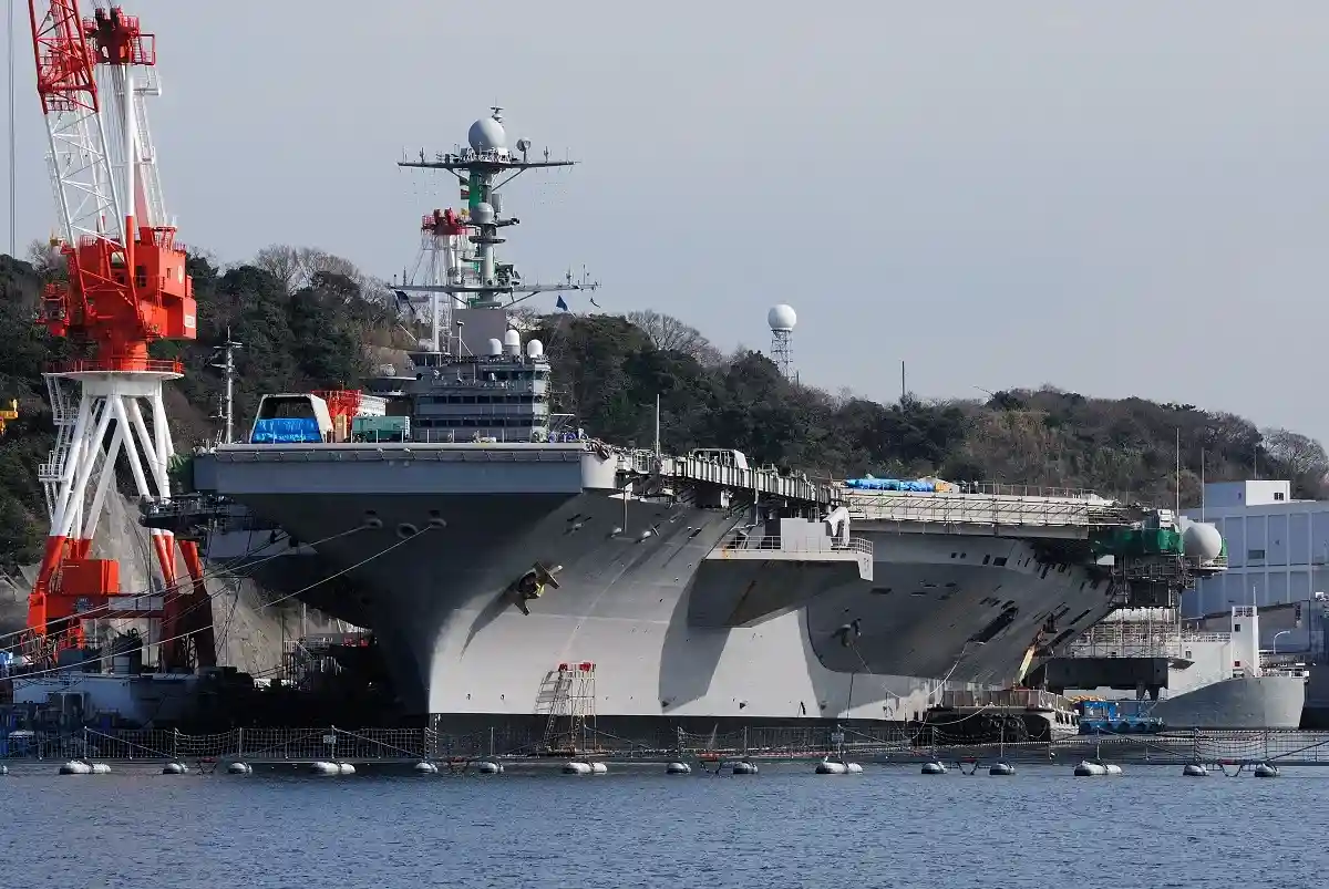 Авианосец USS George Washington. Фото: Viper Zero / Shutterstoc.com
