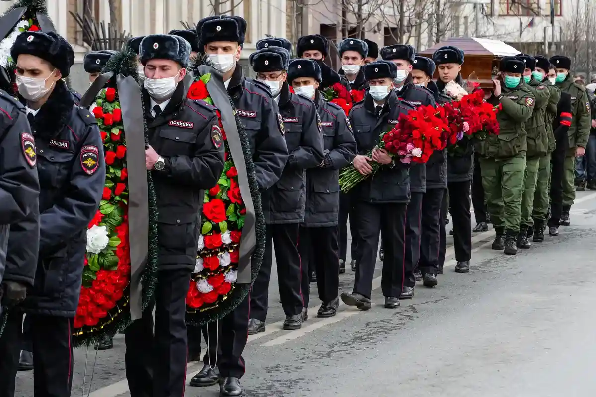 Сколько российских солдат погибло на Украине. Фото: Kosmogenez / Shutterstock.com