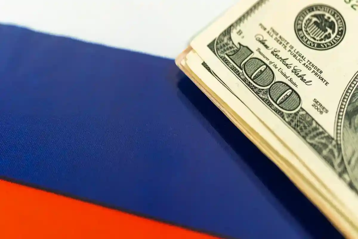Сможет ли ЕС передать замороженные активы РФ Украине?