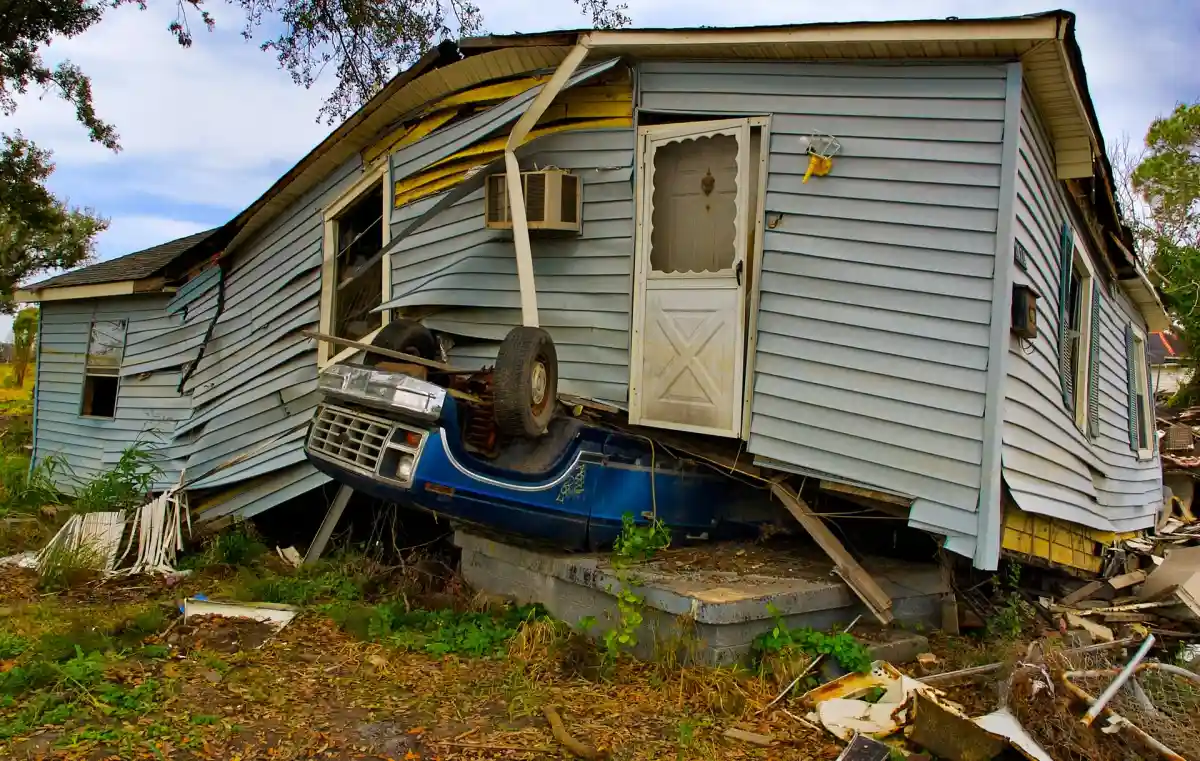 Торнадо нанес огромный ущерб Липпштадту и Падерборну: повреждены автомобили и дома. Фото: John Middelkoop / Unsplash.com