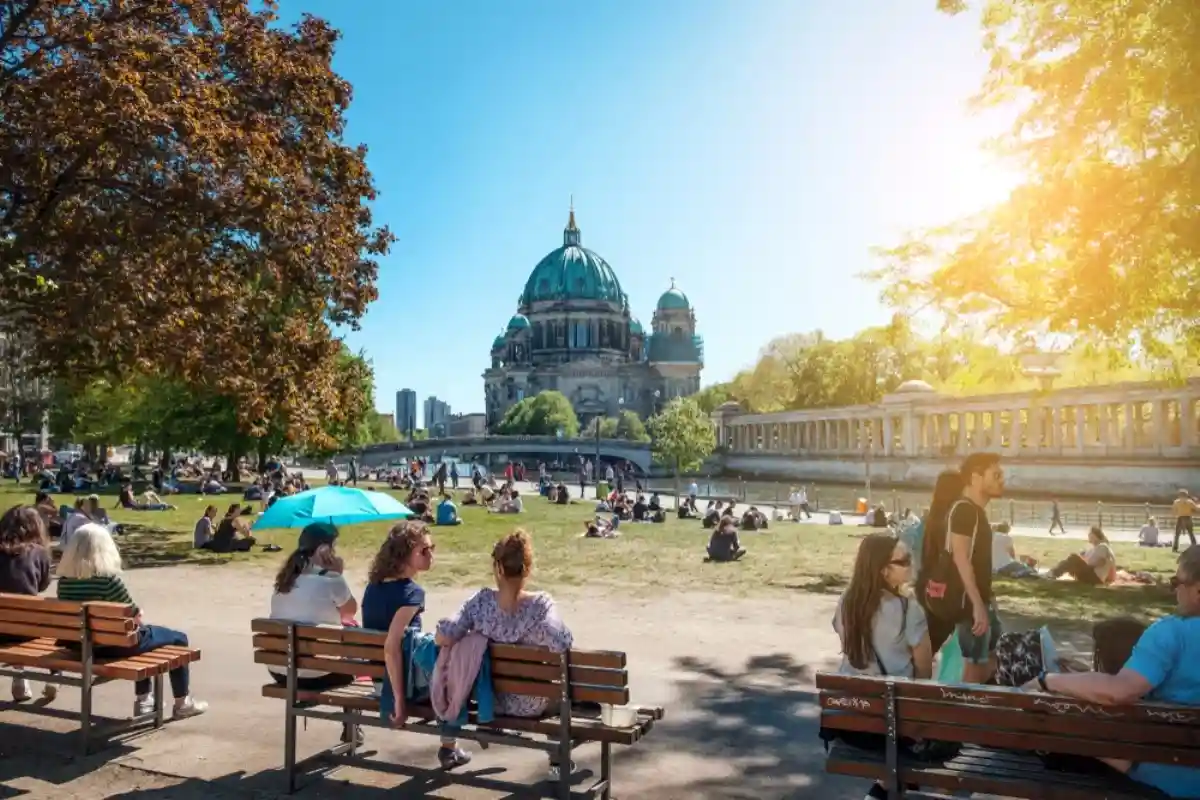 В Берлине установилась аномальная жара. Неужели угроза засухи реальна? Фото: hanohiki / Shutterstock.com