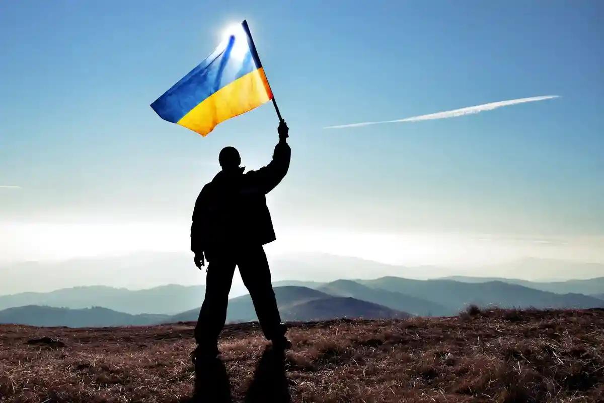 Инцидент с украинским флагом