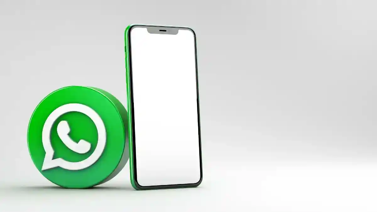 В WhatsApp появится очередная платная функция для всех. Фото: AdriaVidal / shutterstock.com