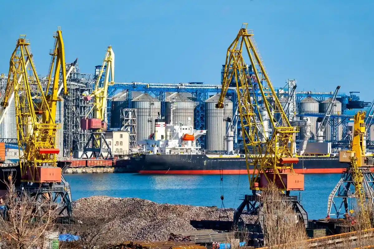 Запасов газа в Черном море хватит всему миру на 45 лет. Фото: Only Fabrizio / shutterstock.com