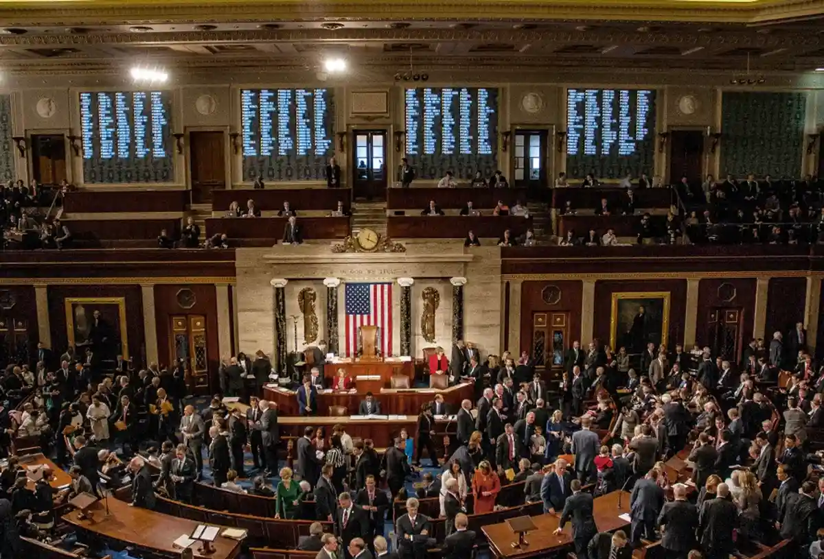 Заседание в Конгрессе США в Вашингтоне. Фото: mark reinstein / Shutterstock.com