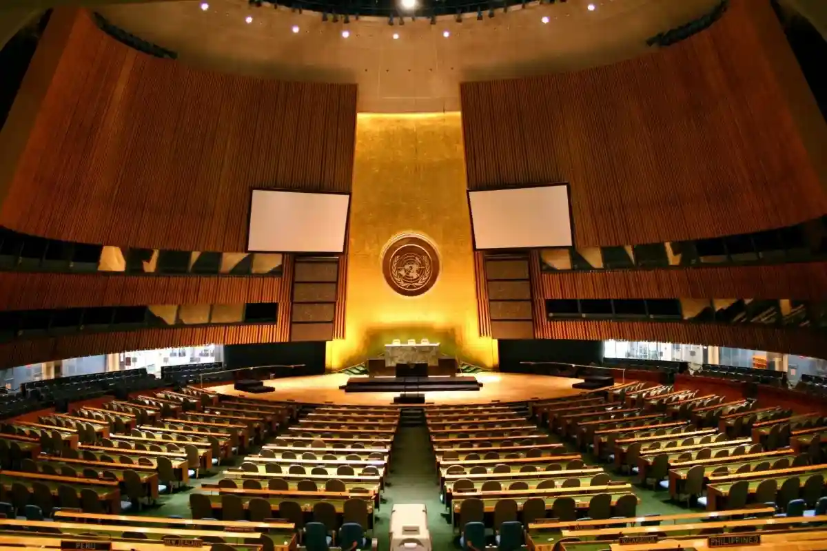 В 1945 году Устав Организации Объединенных Наций, составленный на конференции в Сан-Франциско, был подписан представителями 50 государств. Фото: Patrick Gruban / commons.wikimedia.org
