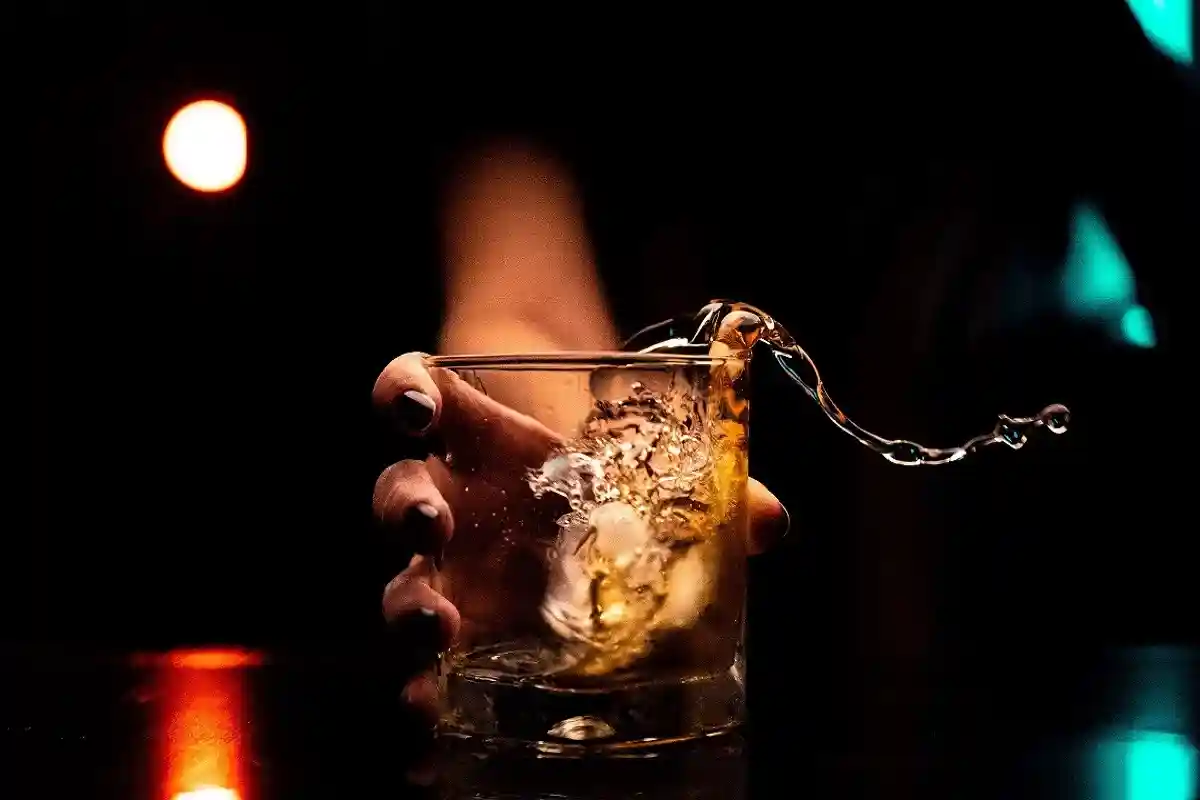 Алкоголь и табак: молодежи Германии нужна эффективная профилактика. Фото: Vinicius "amnx" Amano / Unsplash.com