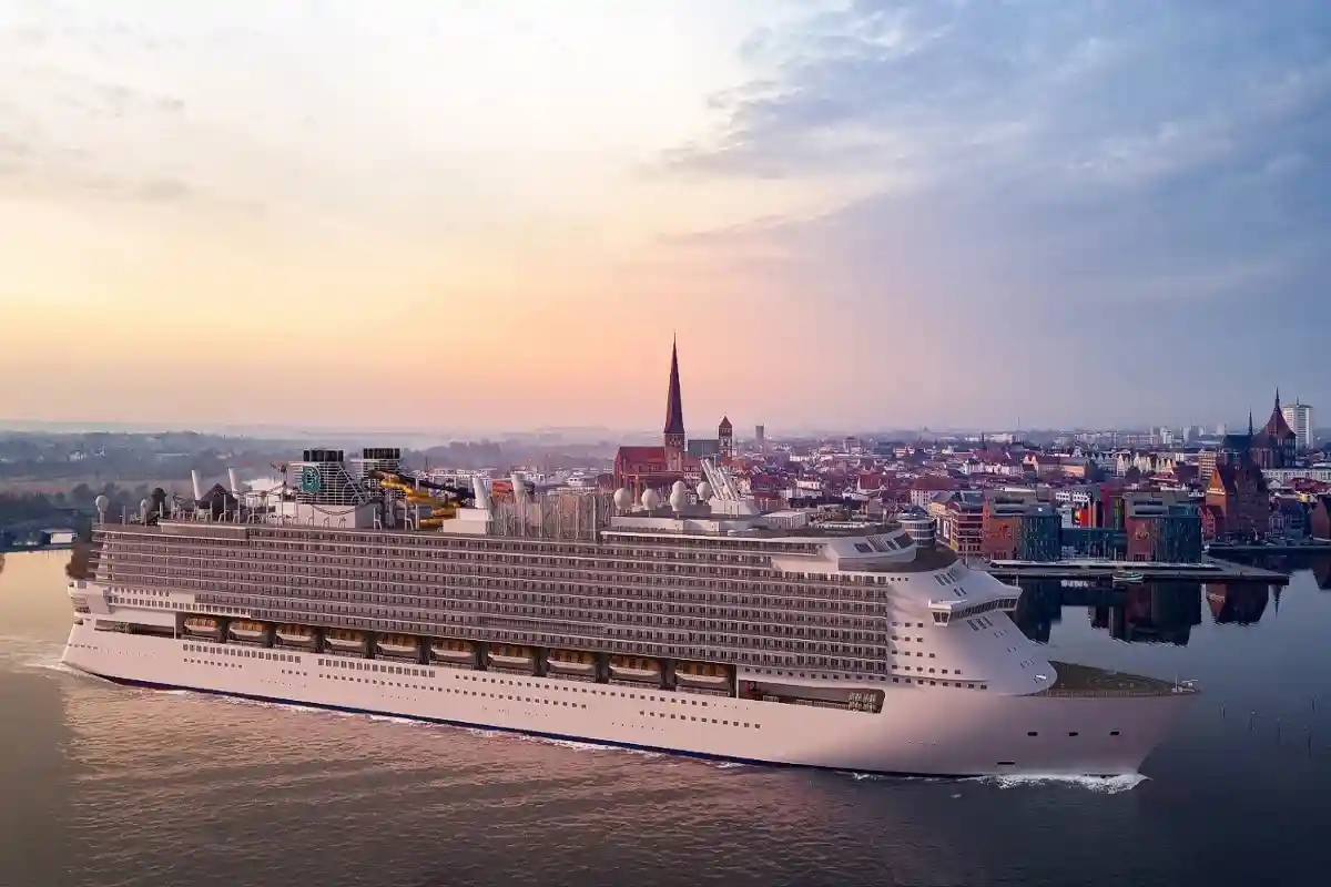 Global Dream II: Германия пустит на слом крупнейший в мире лайнер фото 1