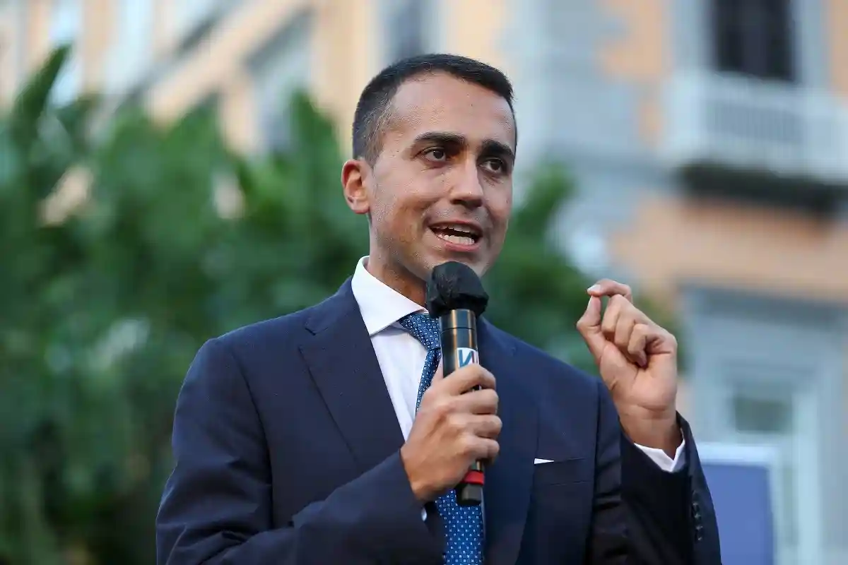 Глава МИД Италии обвинил свою партию в «незрелости»