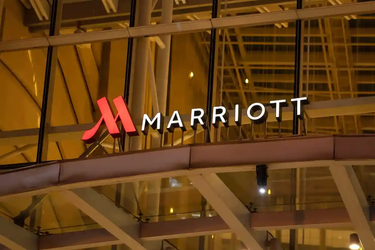Сеть отелей Marriott уходит из России. Фото: Joseph GTK / Shutterstock.com
