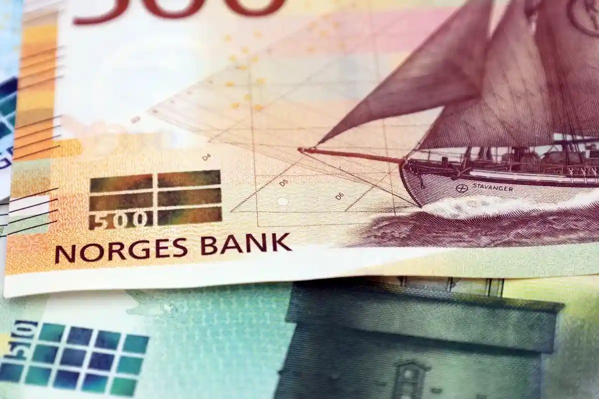 Банк Норвегии планирует и дальше повышать ставки для борьбы с инфляцией. Фото: Photon Image Lab / Shutterstock.com