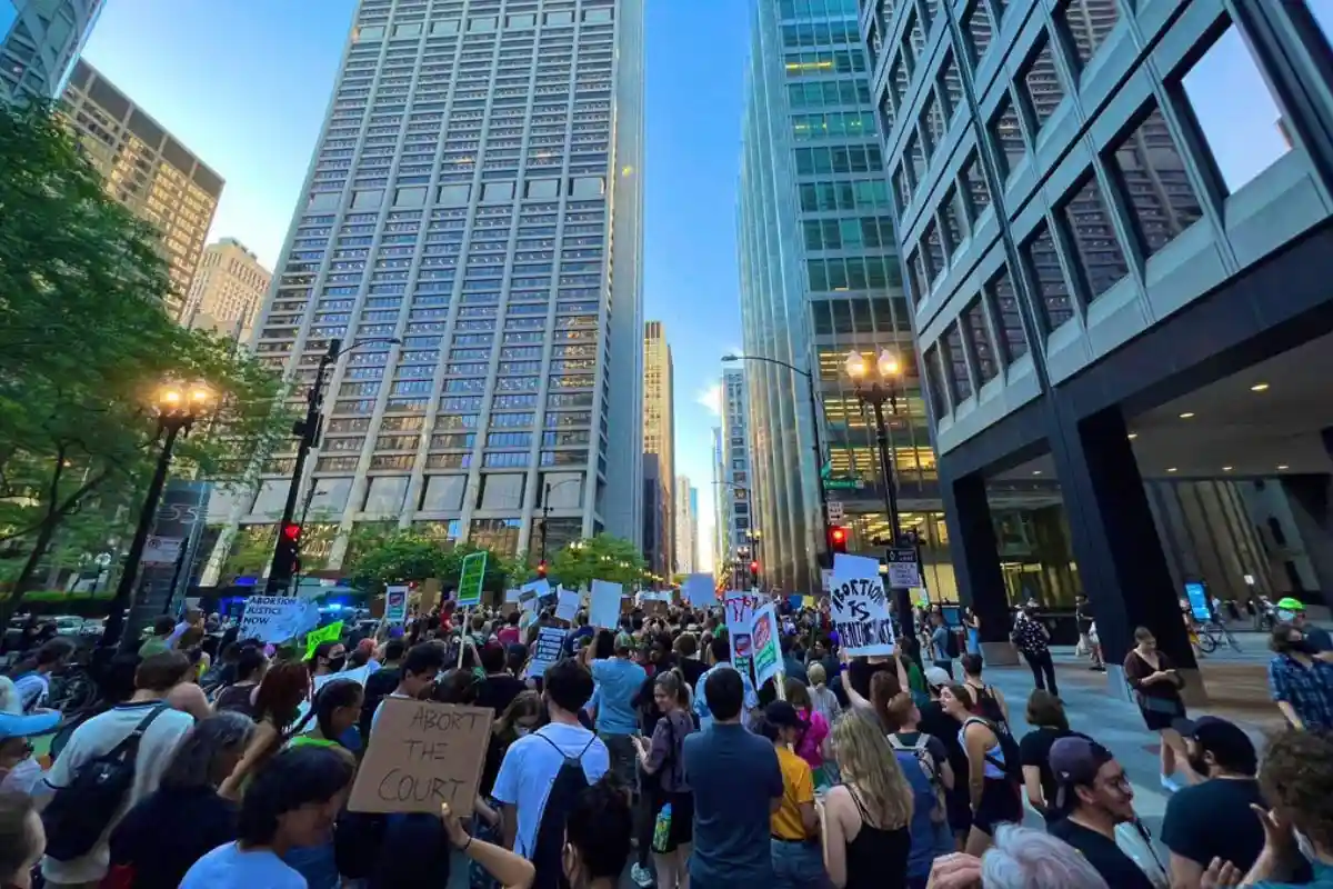 Протесты против абортов в США в Чикаго. Фото: @pcstanfo / Twitter.