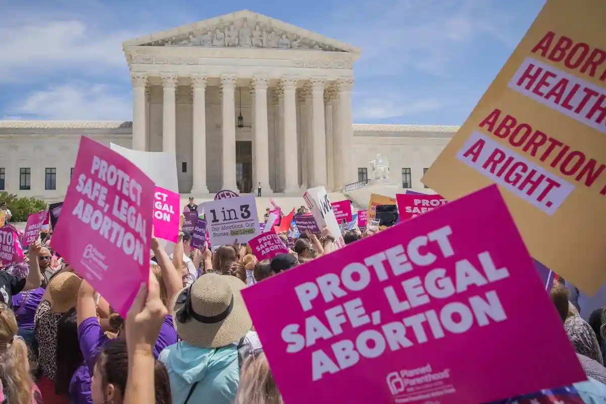 Верховный суд США отменил конституционное право на аборты