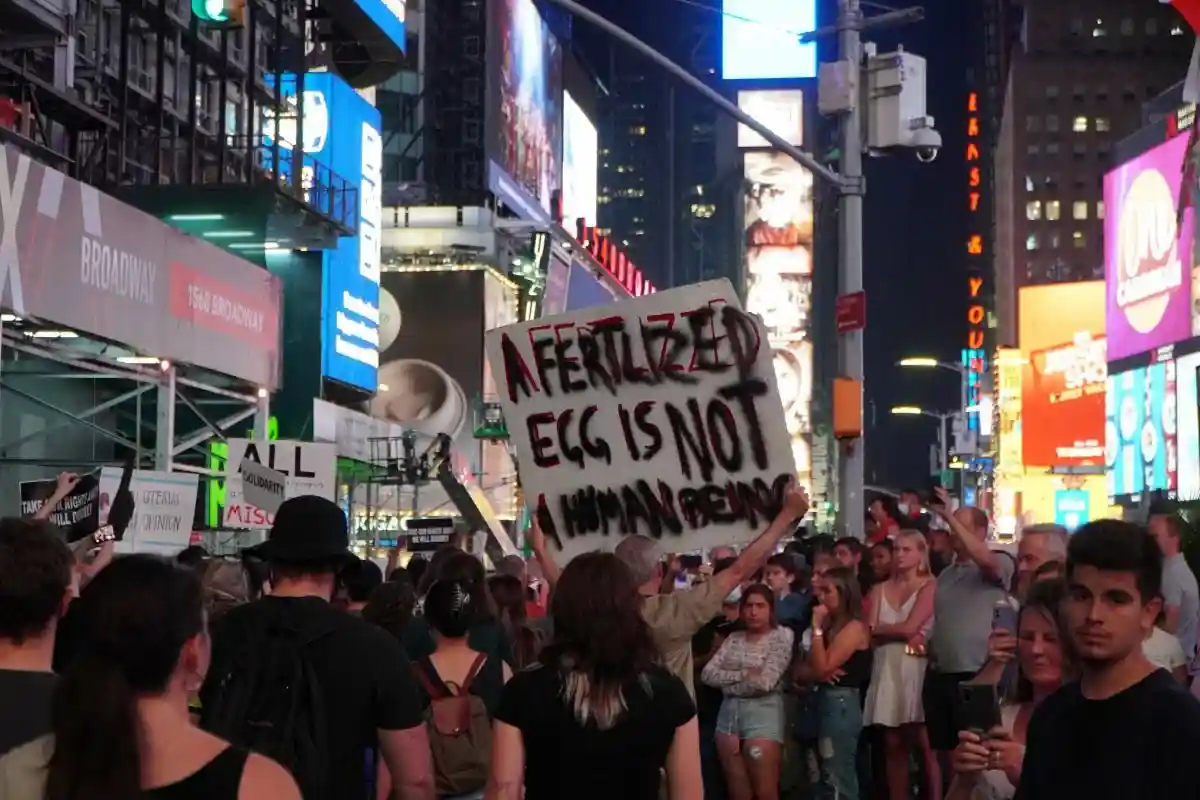 Протесты в Нью-Йорке. Фото: HuggableSquare / Twitter.
