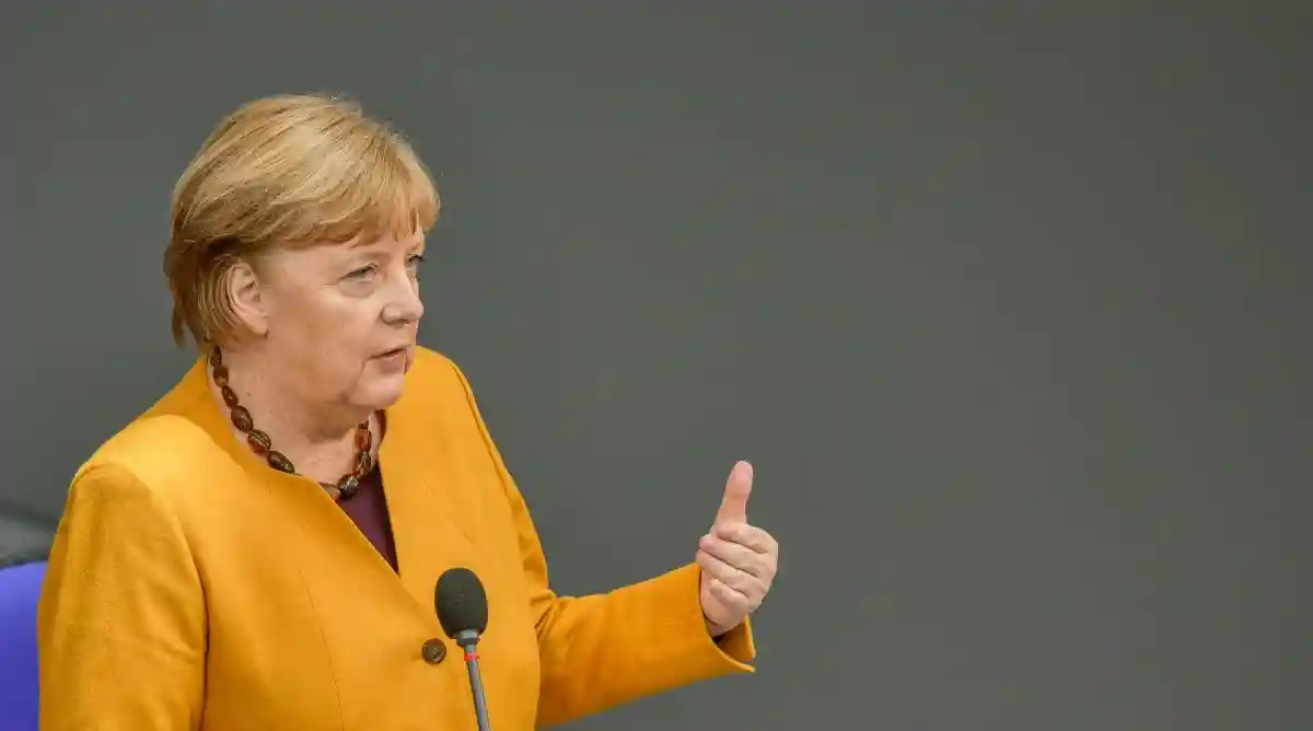 Ангела Меркель объяснила, почему у нее были приступы дрожи