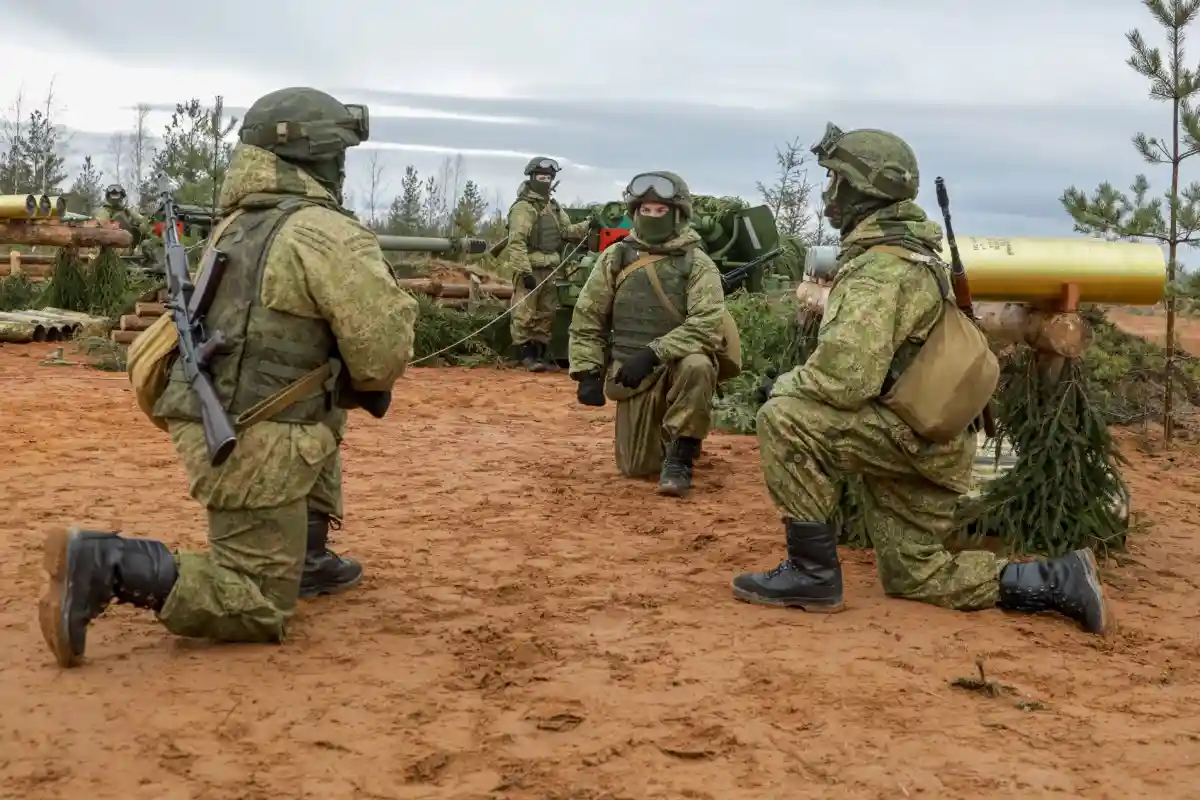 Россия вывела свои войска с острова Змеиный. Фото: Vectorkel / Shutterstock.com