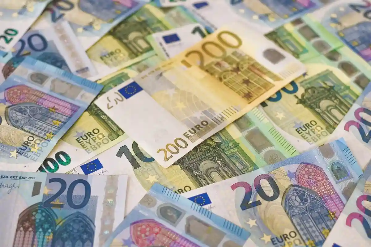 Австрия раздаст по 1000 евро в виде единовременной выплаты. Фото: Ibrahim Boran / unsplash.com