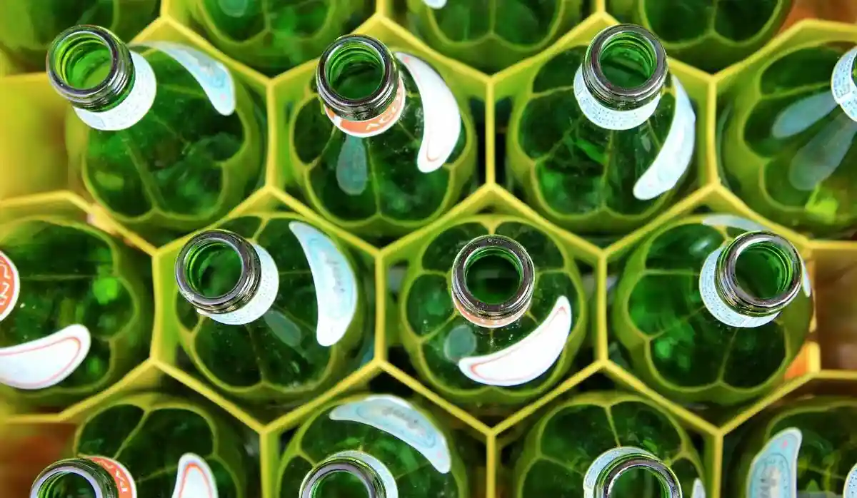 Brauerei Neuzelle увеличит депозит за стеклянные бутылки. Фото: Lacey Williams / Unsplash.com