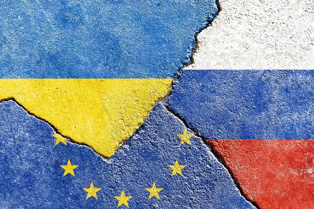 Cтремление Украины к быстрому вступлению в ЕС было вызвано в значительной степени ярким примером соседних Польши и Румынии.