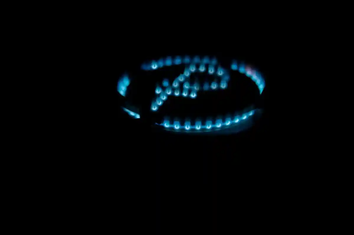 Европа сократит потребление газа: возможное прекращение поставок газа из России и последствия. Фото: Aleksei Ignatov / shutterstock.com