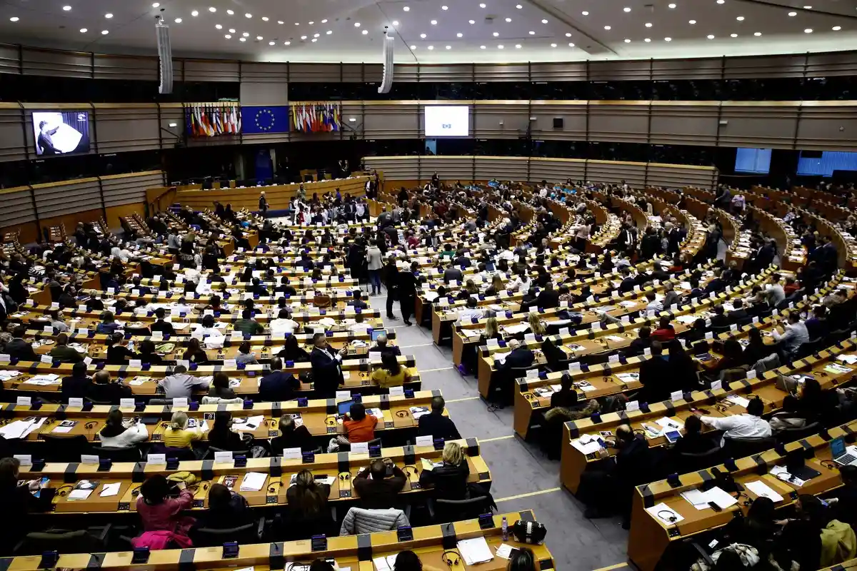 Европарламент запретит лоббистам России