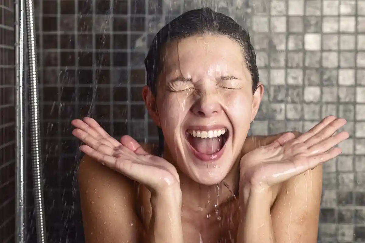 Часто мыться вредно: распространенные ошибки при купании. Фото: LarsZ / Shutterstock.com