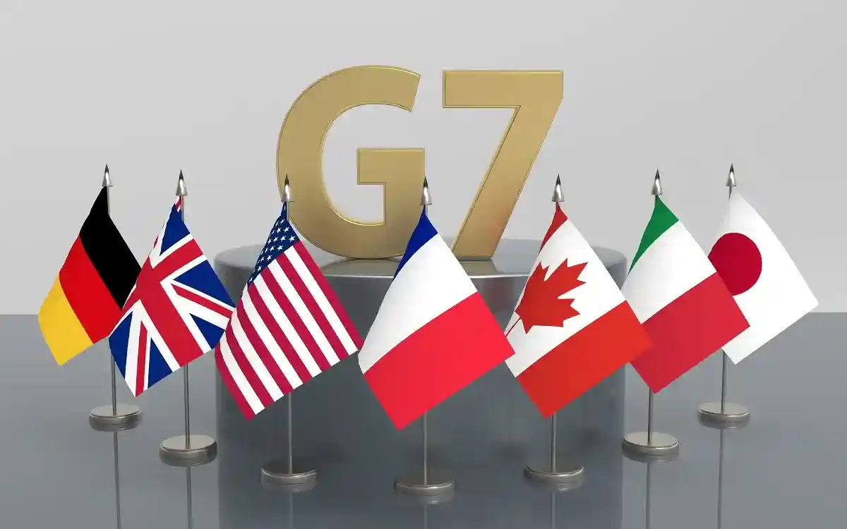 G7 предлагает ослабить санкции против России. Фото: alf255255255 / www.shutterstock.com