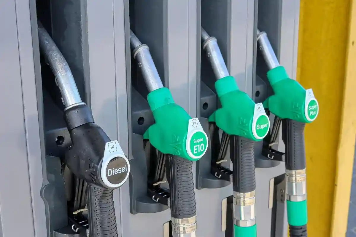 Цены на бензин в Великобритании бьют рекорды