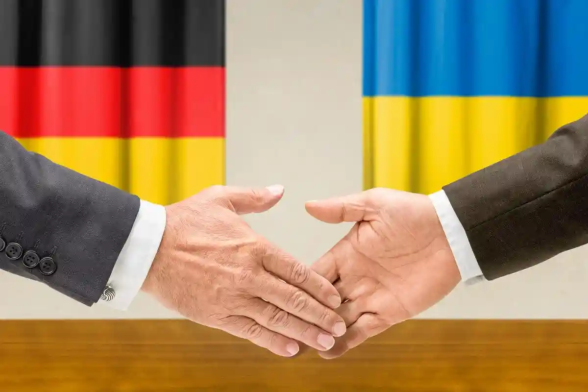 Украина готова протянуть руку помощи Германии.