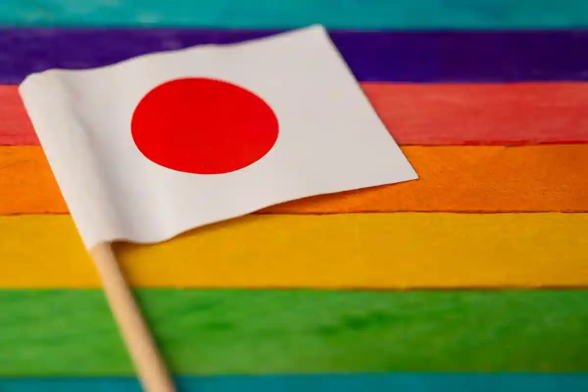 Запрет однополых браков в Японии посчитали правомерным