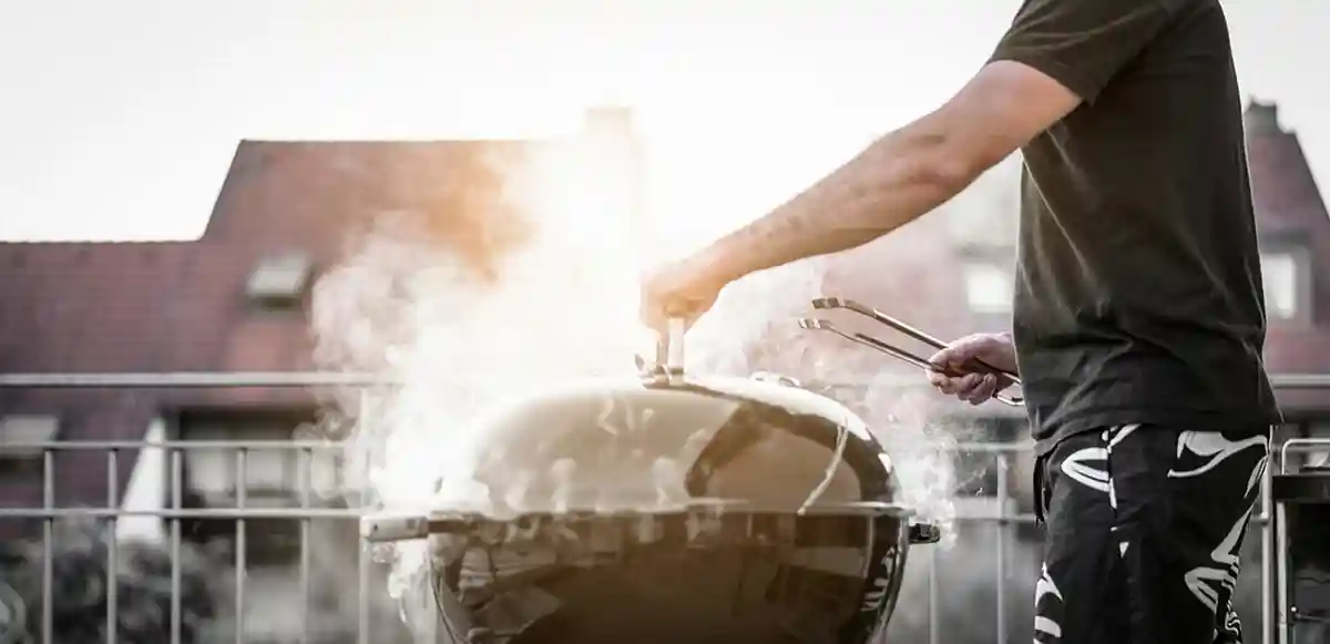 Как можно приготовить острую и сочную колбасу на гриле - горячие советы от профессионалов. Anselm Kempf / shutterstock.com
