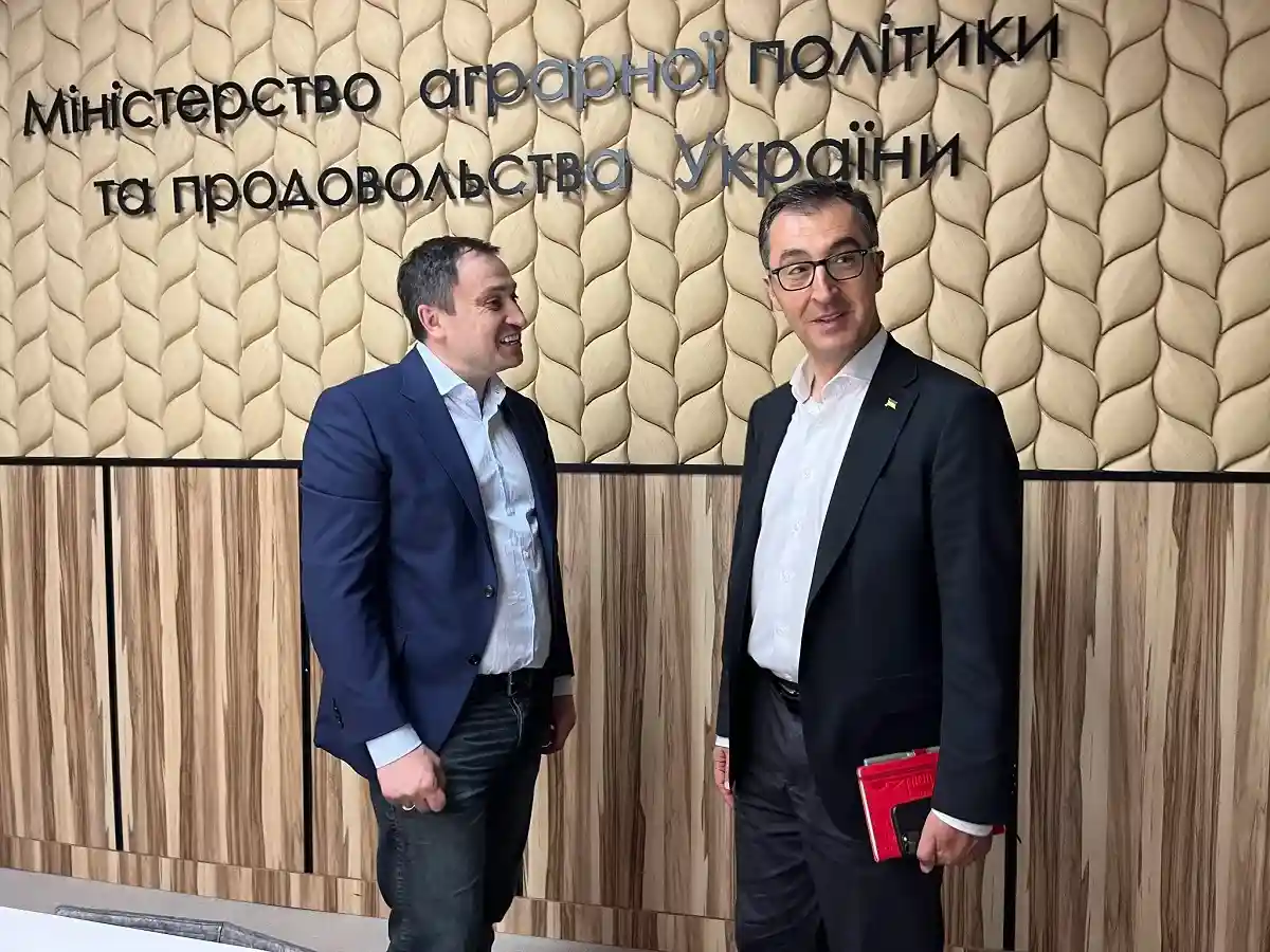 Федеральные министры Карл Лаутербах и Джем Оздемир посетили Украину