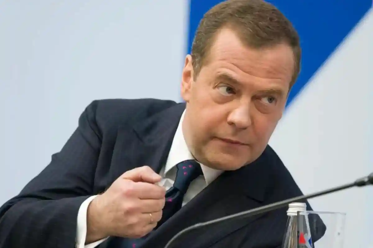 Медведев усомнился в существовании Украины через два года. Фото: Anton Veselov / Shutterstock.com