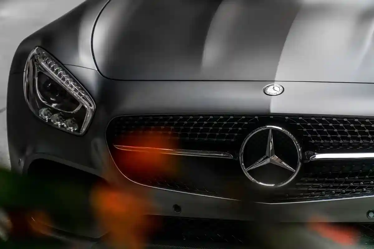 Mercedes отзывает миллион автомобилей: это коснется и Германии