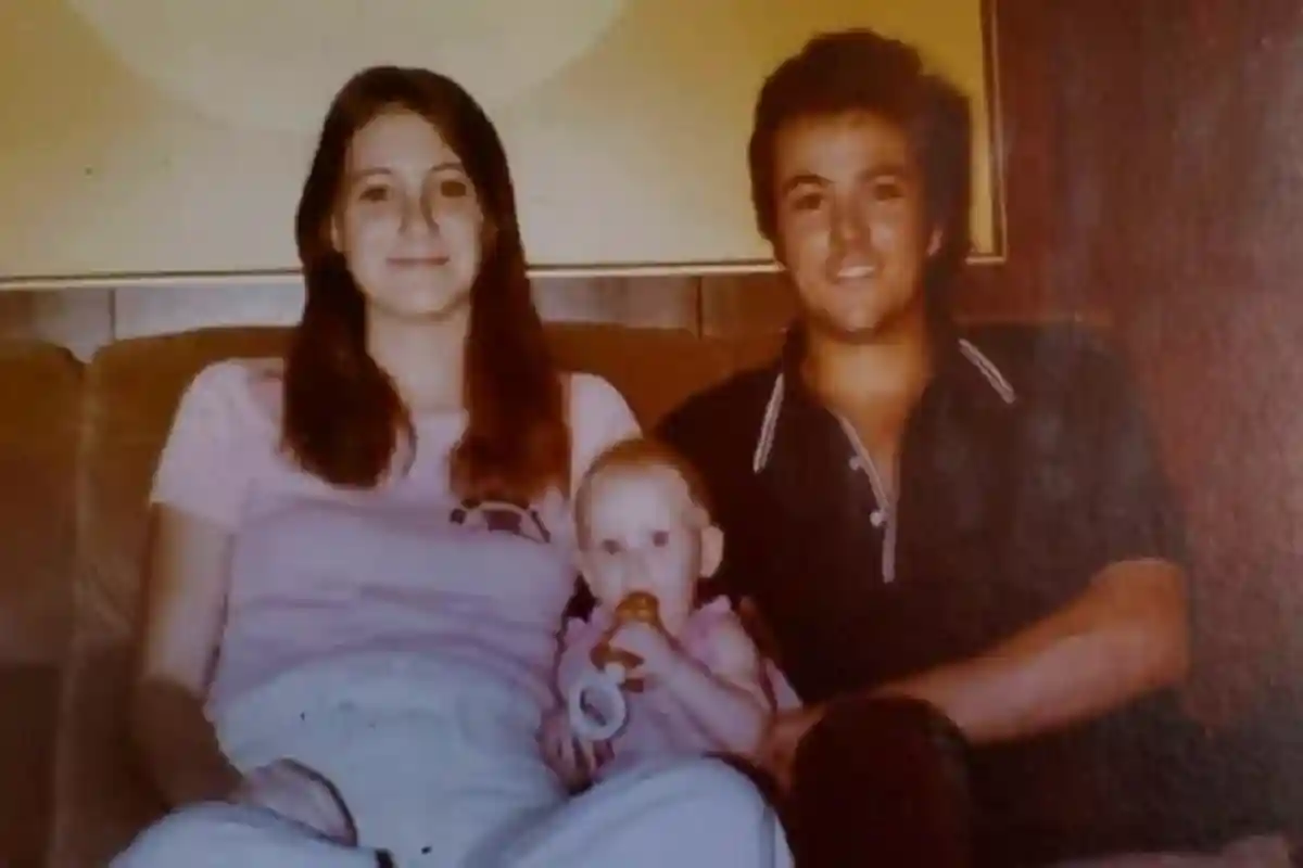 Пропавшую дочь убитой в Техасе пары нашли живой спустя более 40 лет