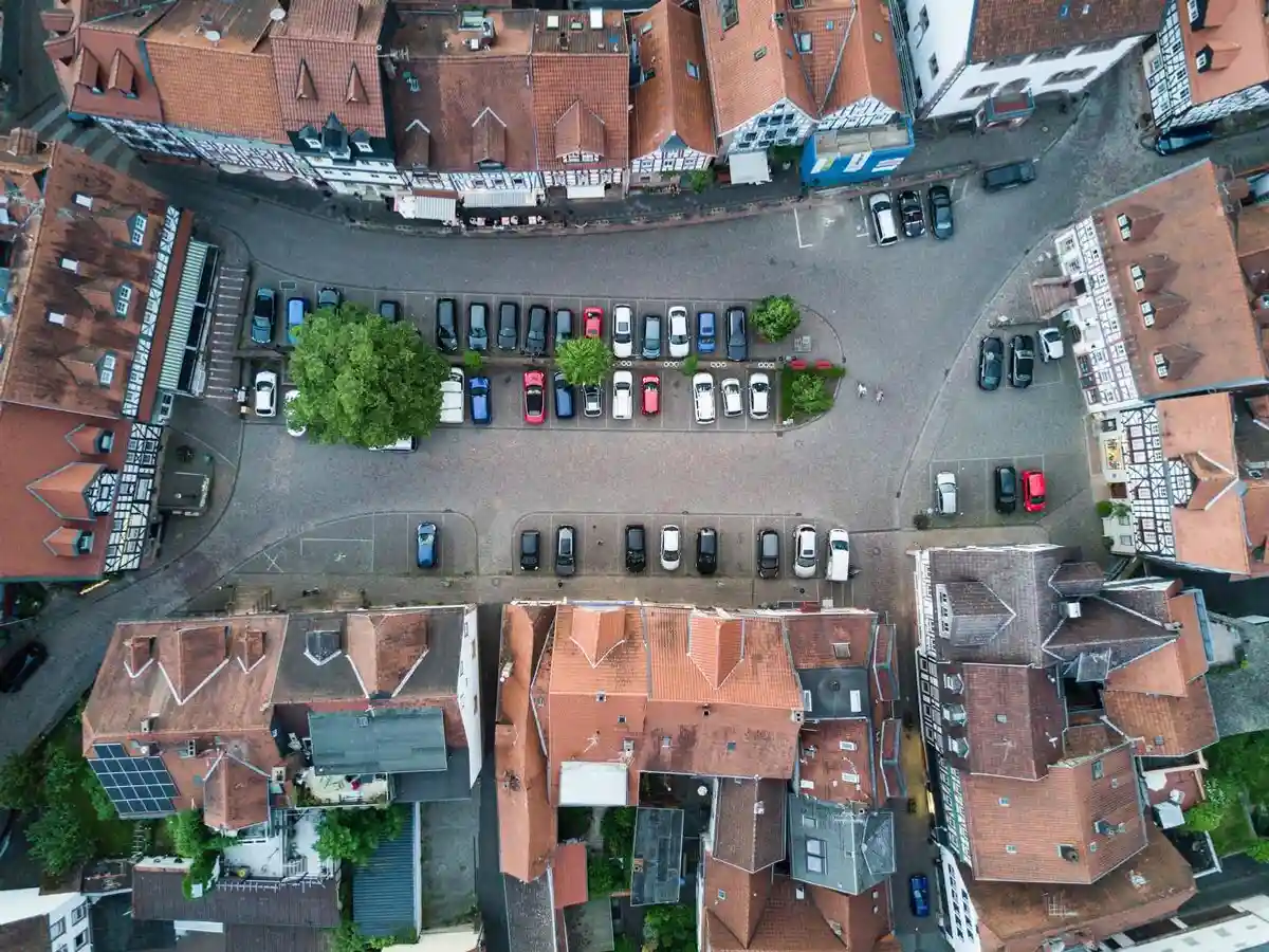 Мюнхенские предприятия жалуются на высокие цены за парковку. Фото: Hendrik Morkel / Unsplash.com