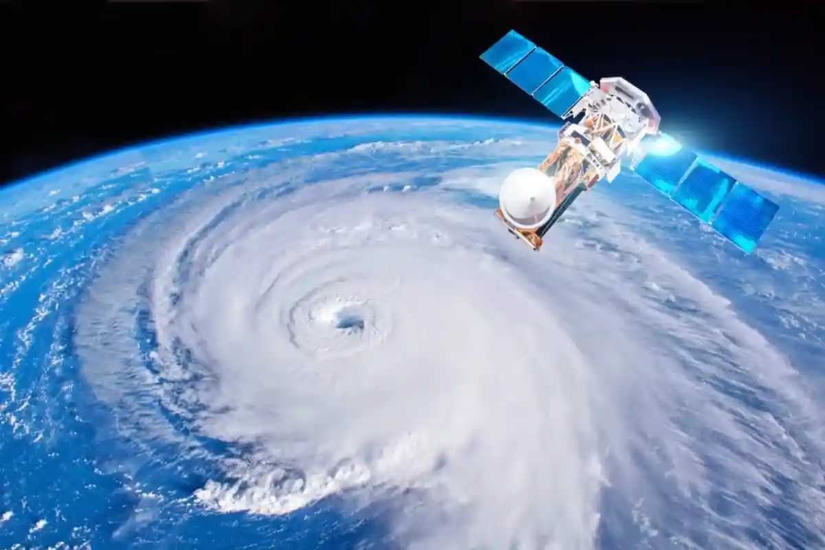 Миссия NASA TROPICS должна была помогать ученым предсказывать ураганы. Фото: aappp / Shutterstock.com