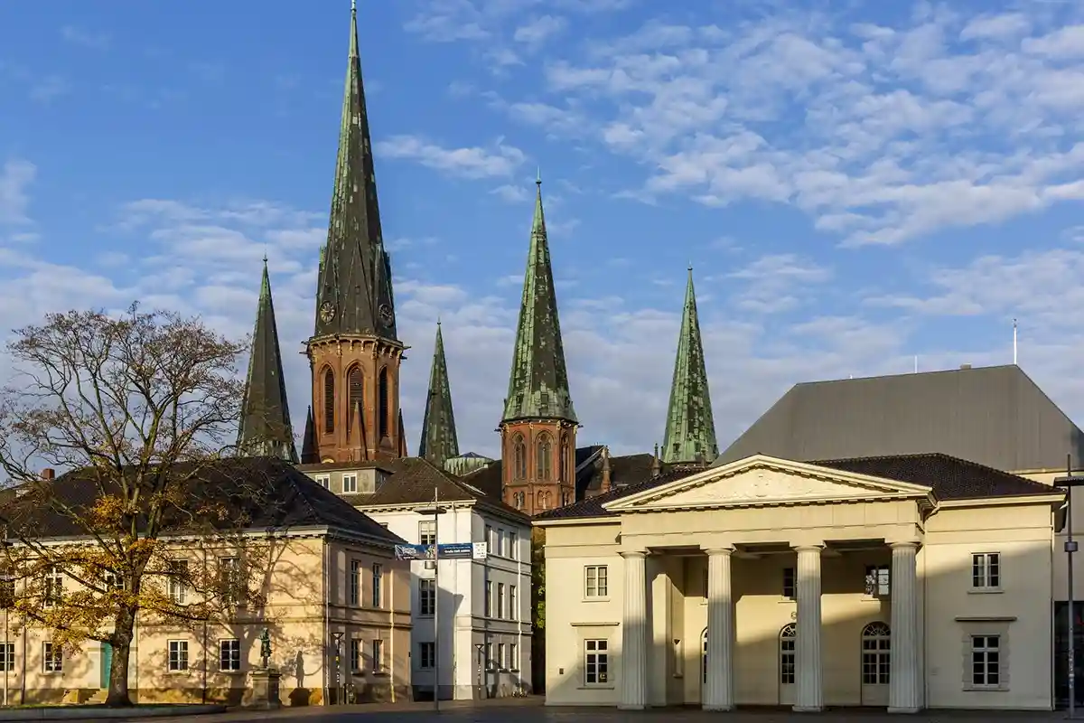 Ольденбург – это величественная неоклассическая архитектура, роскошь музейных собраний, дух аристократизма и ощущения сопричастности к великому. Фото Yuriy Buriak