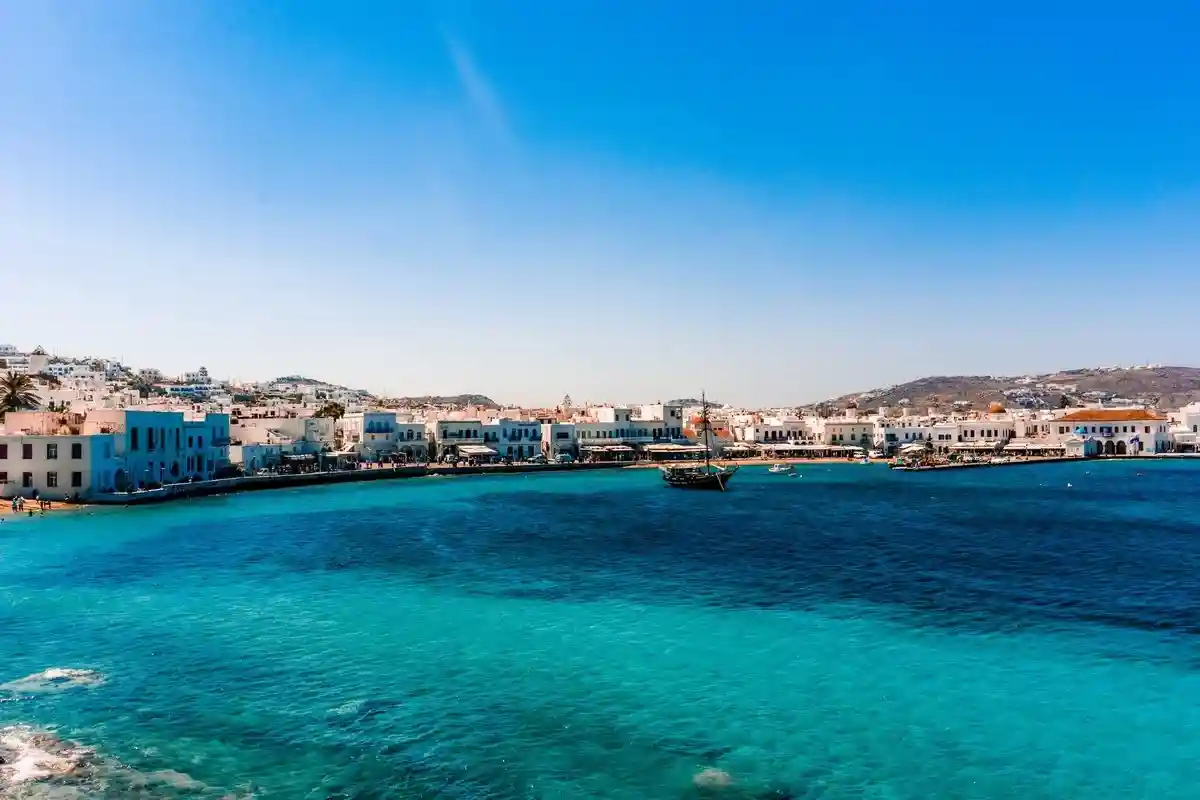 Остров Миконос в Греции. Фото: Luke Webb / pexels.com
