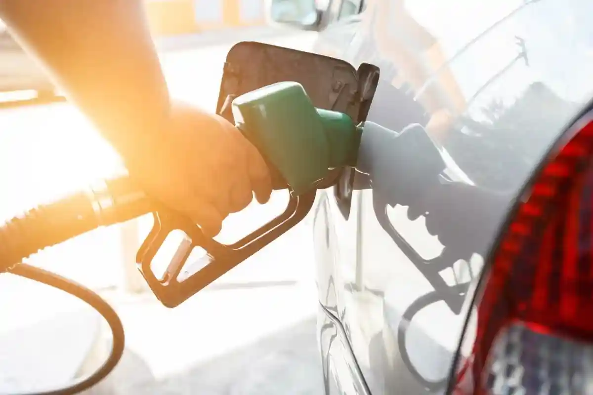 Отмена налога на бензин в США не поможет снизить стоимость топлива для потребителей. Фото: Nakun / shutterstock.com