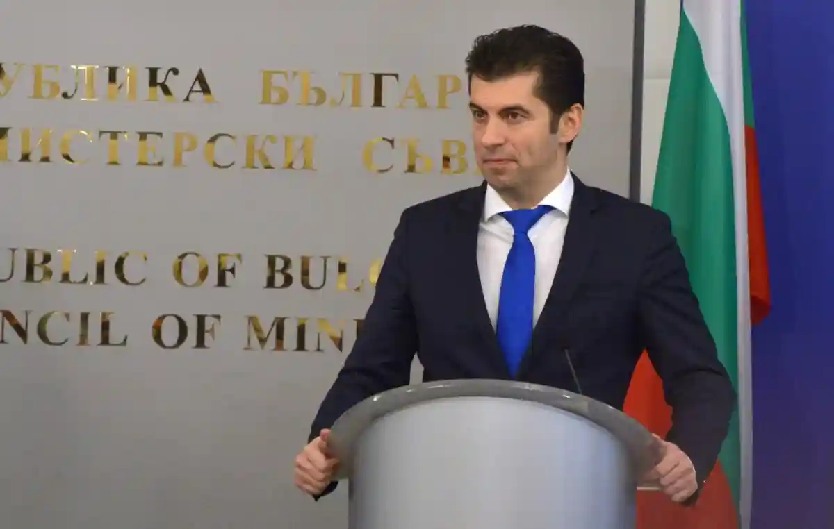 Отставка правительства Болгарии произошла по вине посла России, заявил премьер-министр страны
