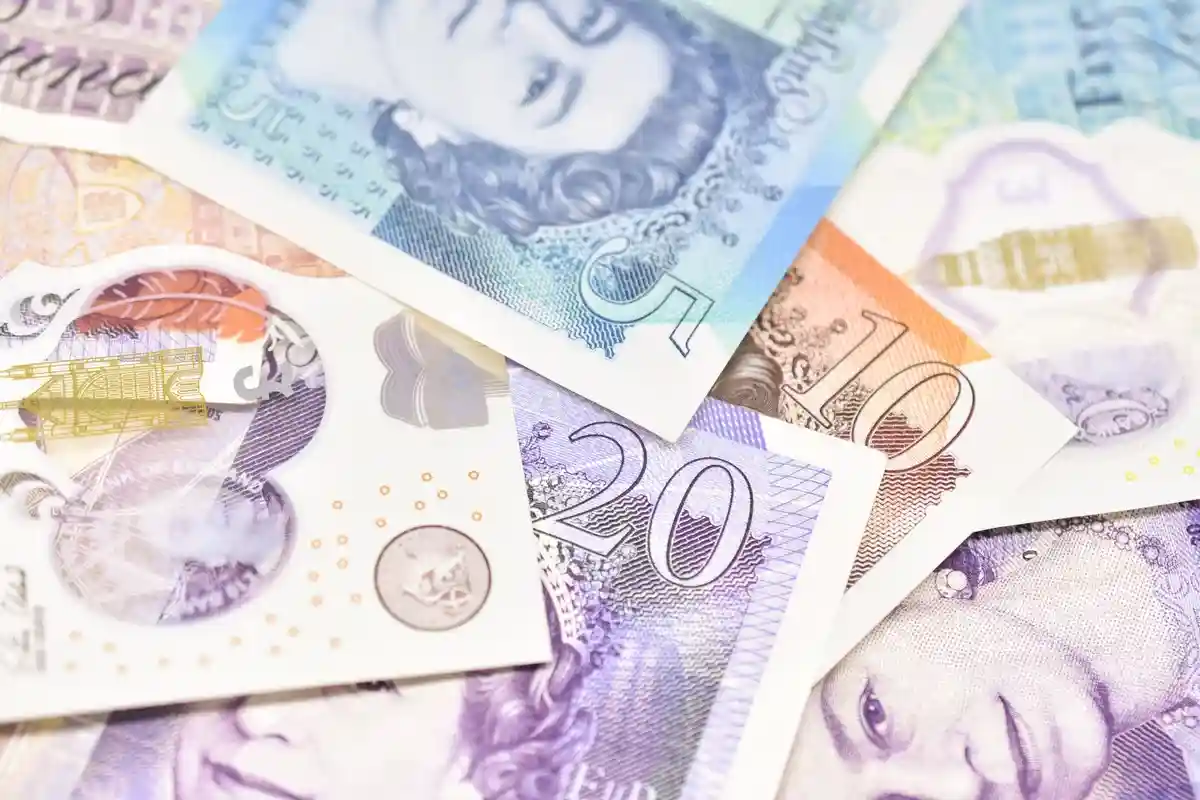 В Великобритании перестанут принимать бумажные банкноты