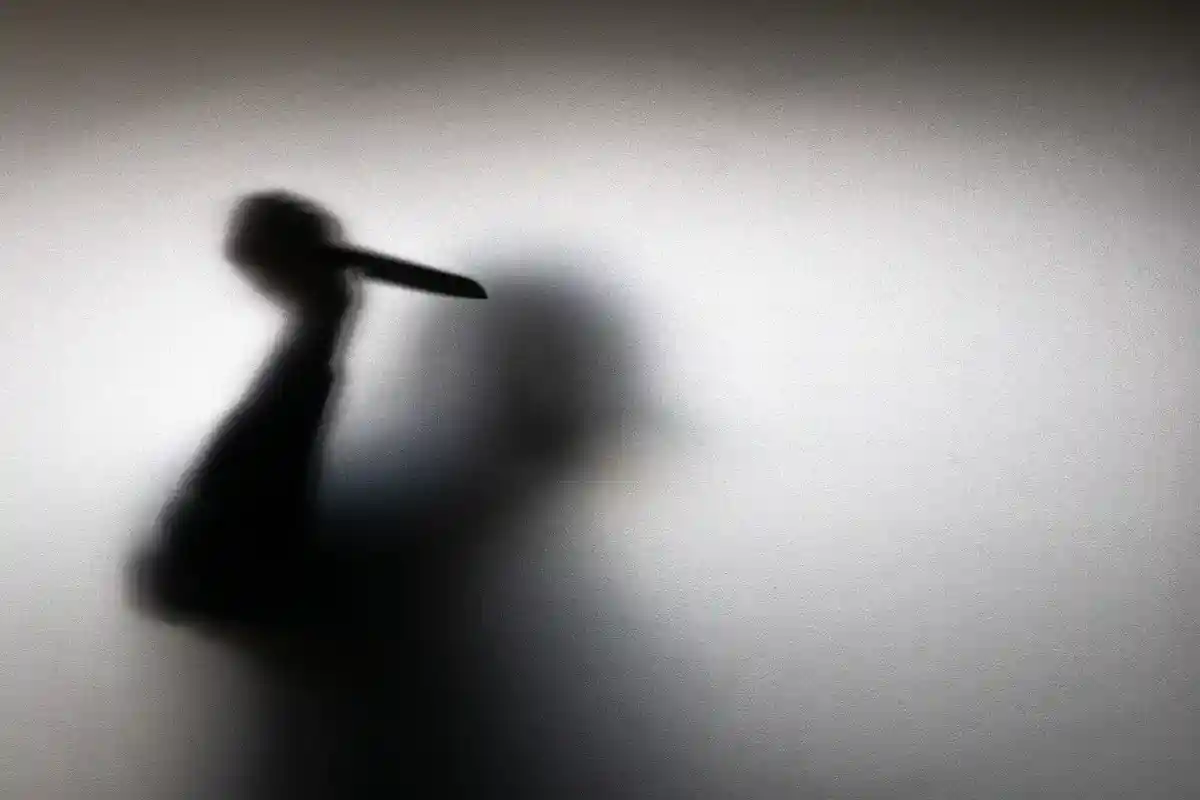 Полиция разыскивает человека с ножом. Фото: Khak / Shutterstock.com 