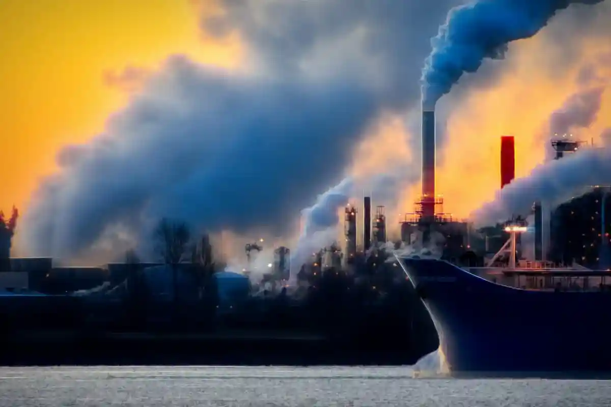 Самые грязные месторождения нефти и газа выделяют в 10 раз больше углекислого газа. Фото: Patrick Hendry / unsplash.com