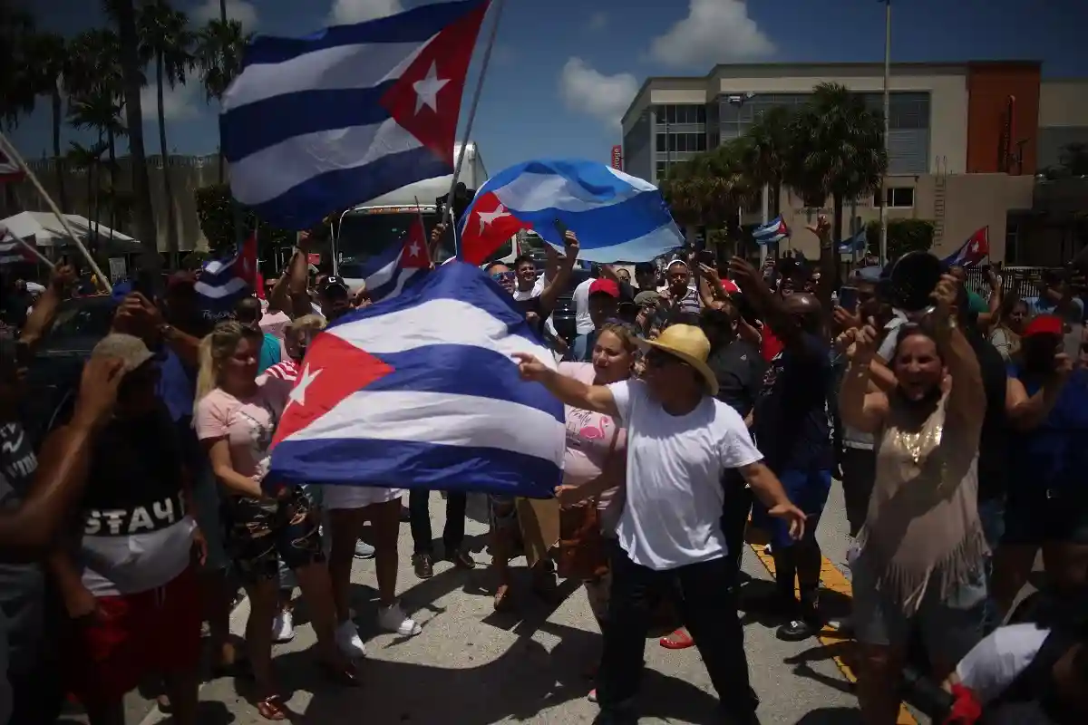 Куба ввела санкции против 400 человек из-за протестов