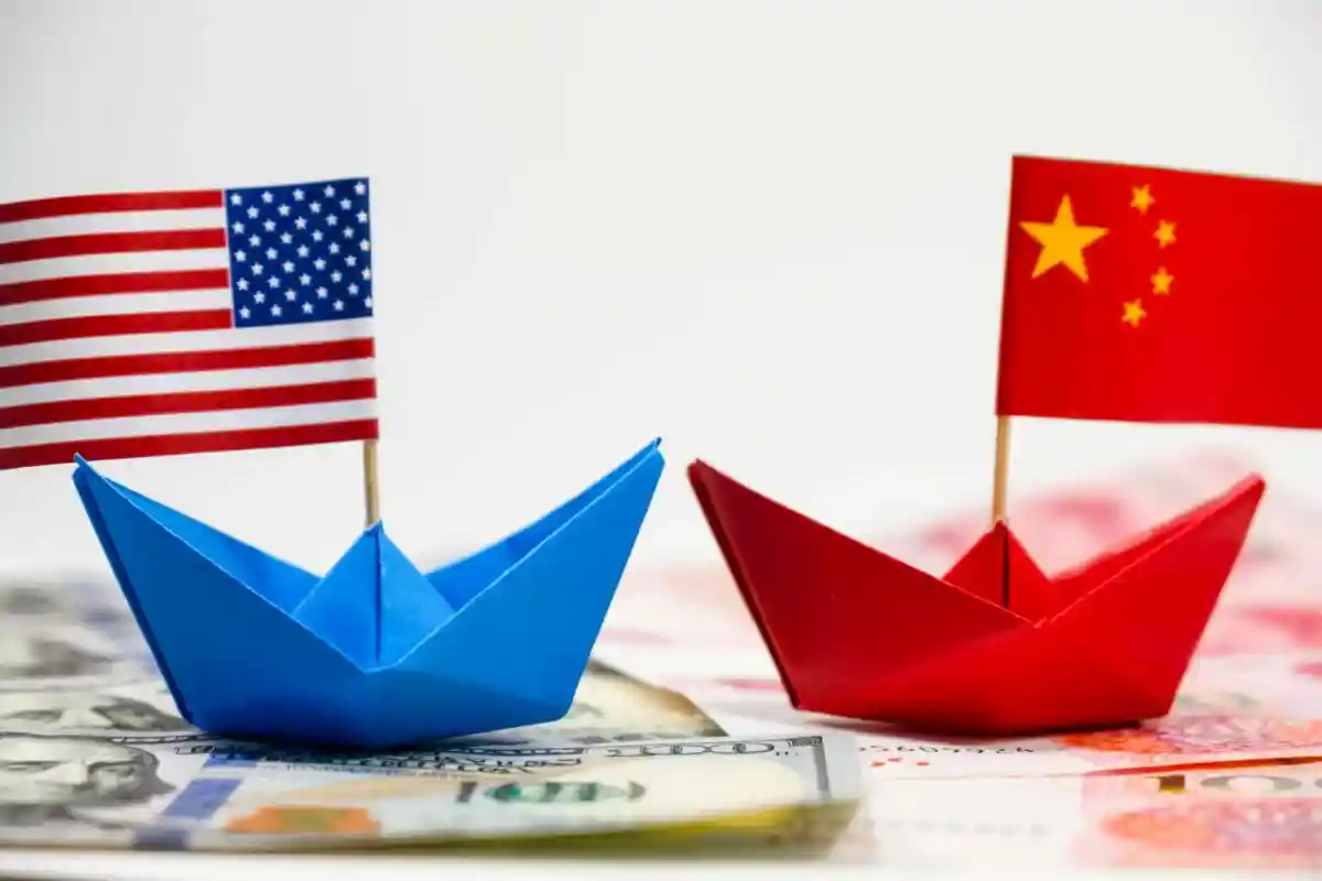 США могут отменить пошлины: торговая война с Китаем. Фото: Dilok Klaisataporn / shutterstock.com