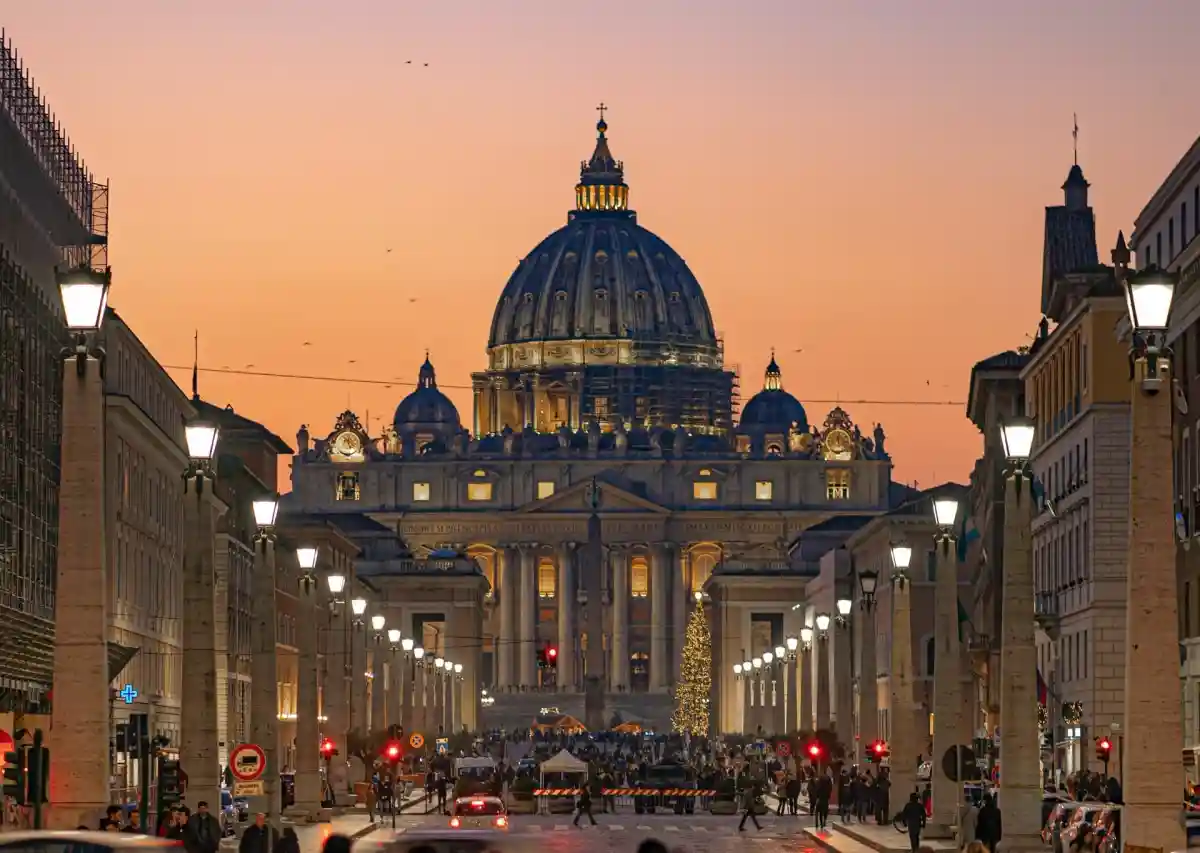 Католики едут на паломничество в Ватикан в любое время года. Фото: Alberico Bartoccini/Unsplash.com 