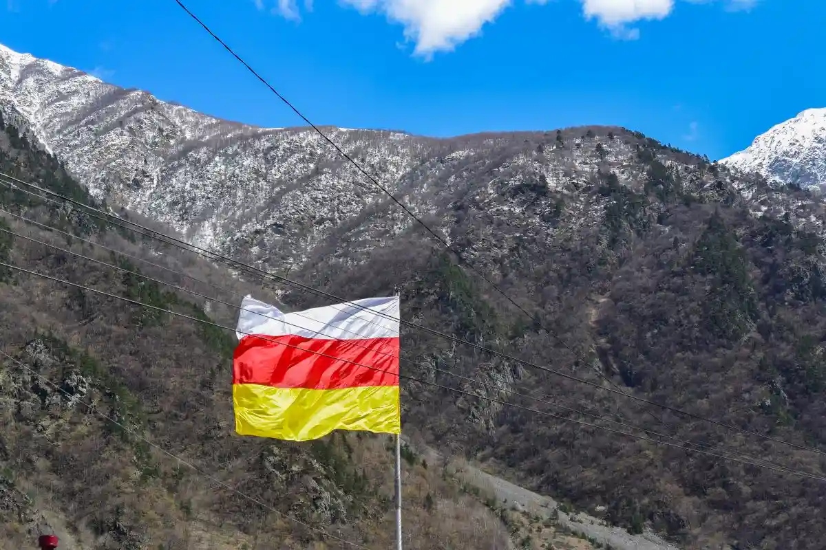 Почему Южная Осетия решила повременить с вхождением в РФ