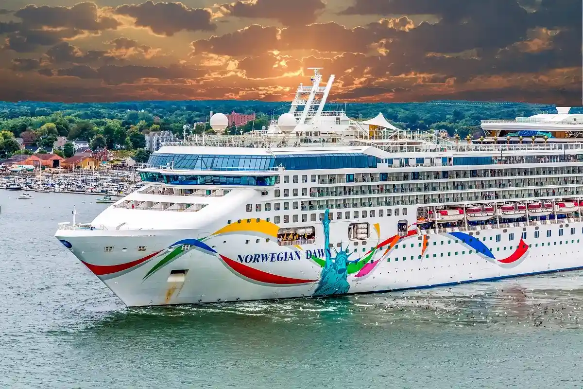 Norwegian Cruise не будет тестировать пассажиров на COVID-19